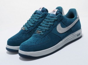 nike-lunar-force-1-reflect-teal-silver-1-570x425